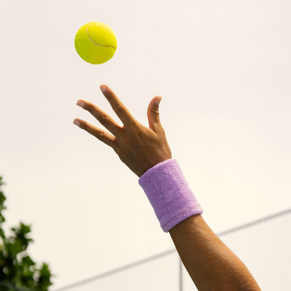 Active tennis game, energising scent, movement motivation