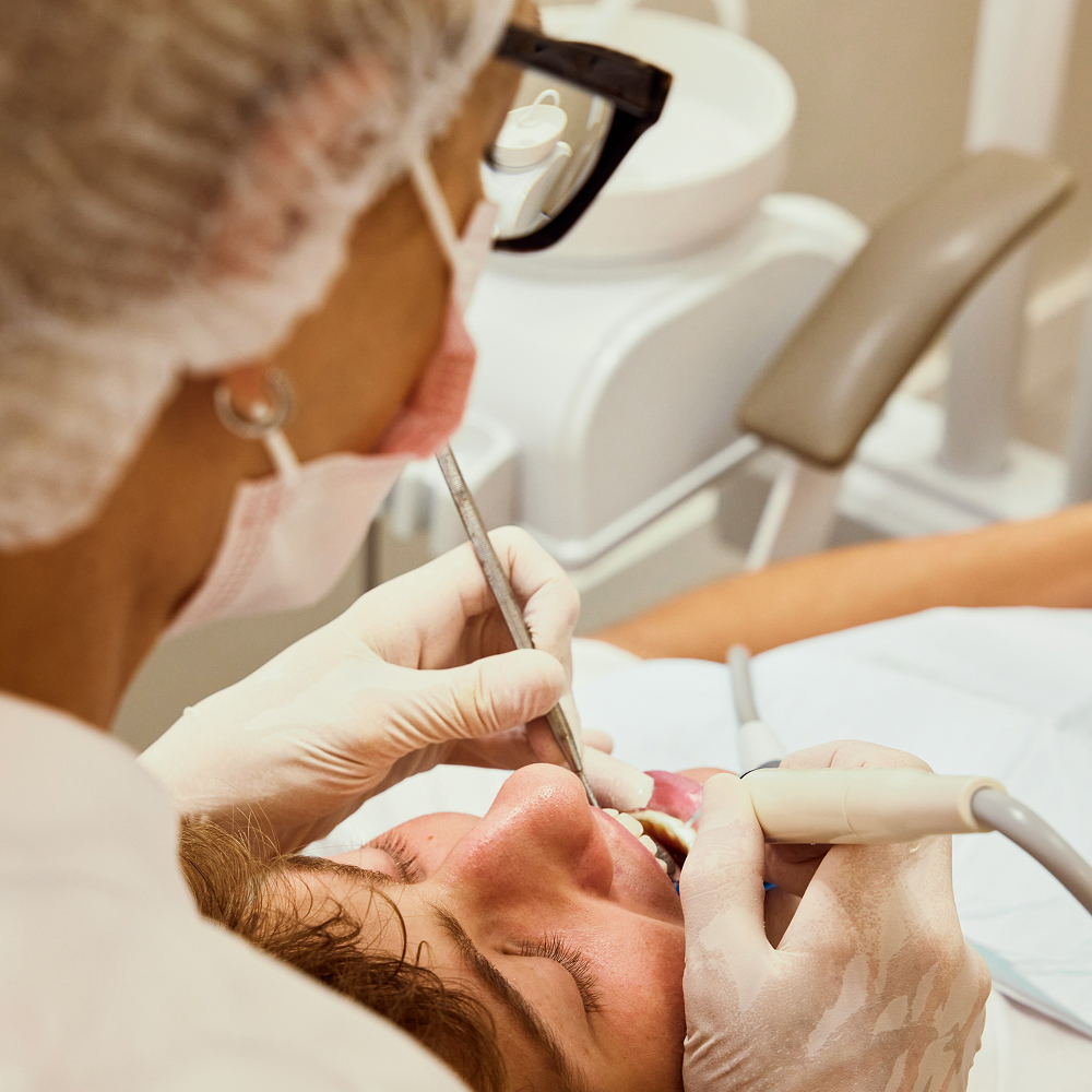 Patient relaxing at the dentist with scent healthcare experience