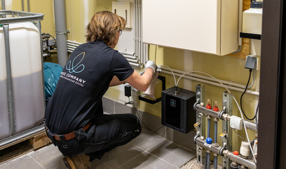 celine-service-header02