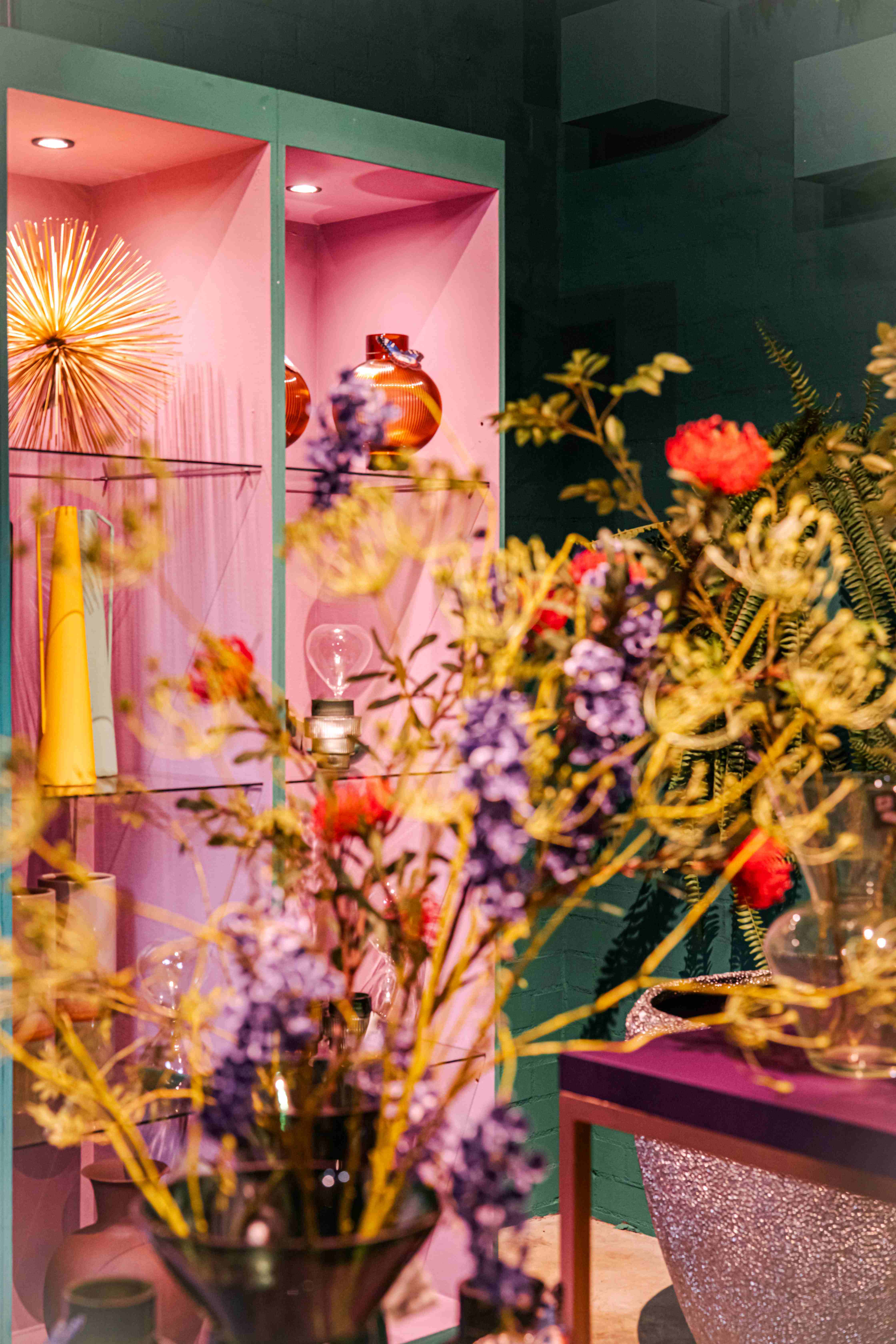 Stylish retail space enhanced with a pleasant scent experience, enhancing the shopping experience and customer satisfaction.